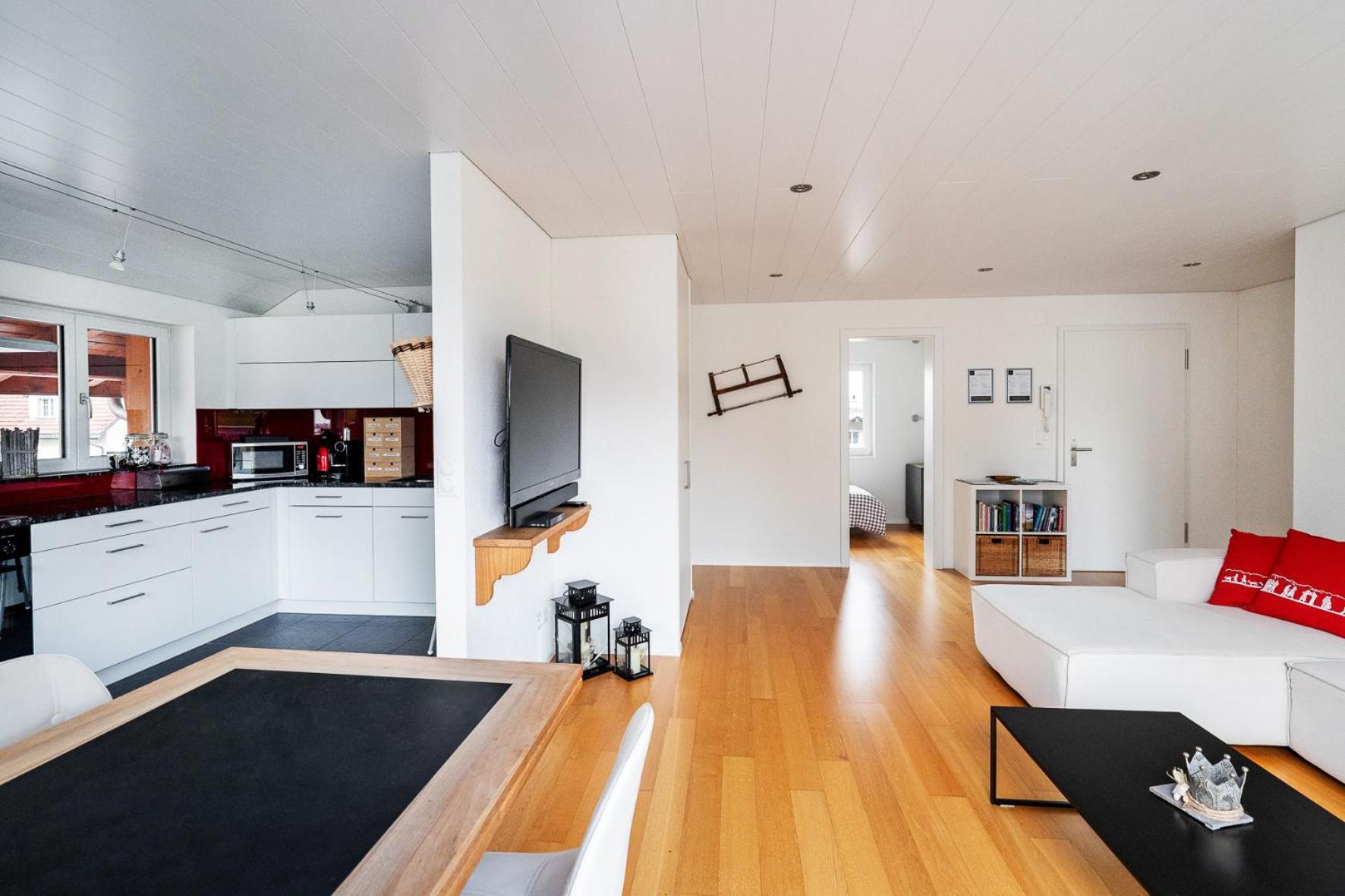 Glarner Bed Apartment Netstal Bagian luar foto