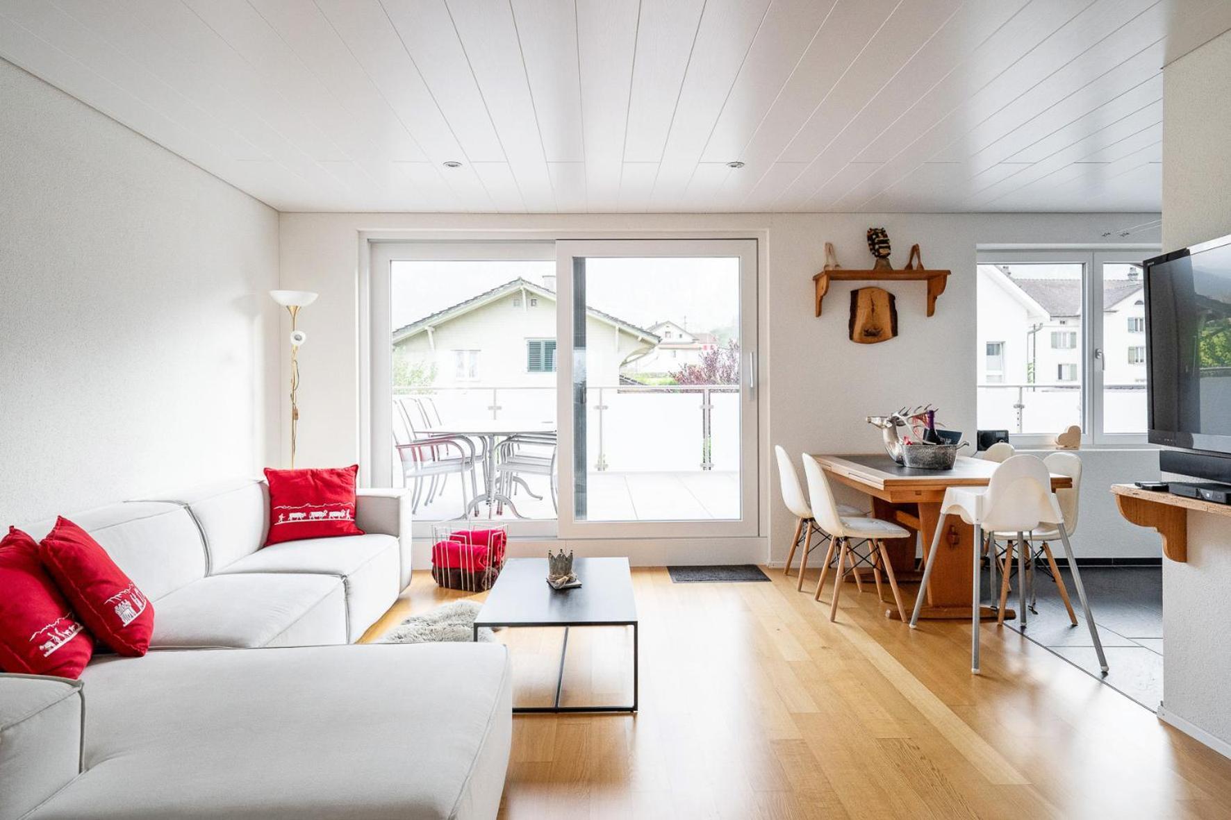 Glarner Bed Apartment Netstal Bagian luar foto