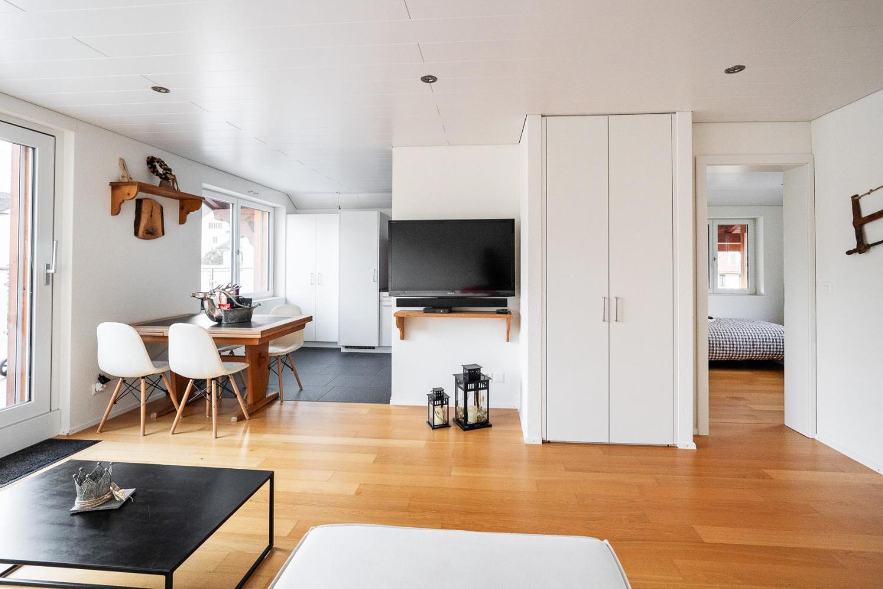 Glarner Bed Apartment Netstal Bagian luar foto