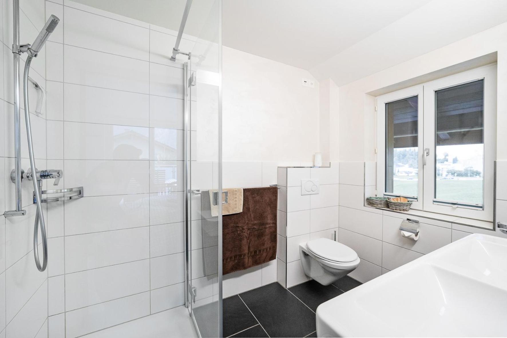 Glarner Bed Apartment Netstal Bagian luar foto