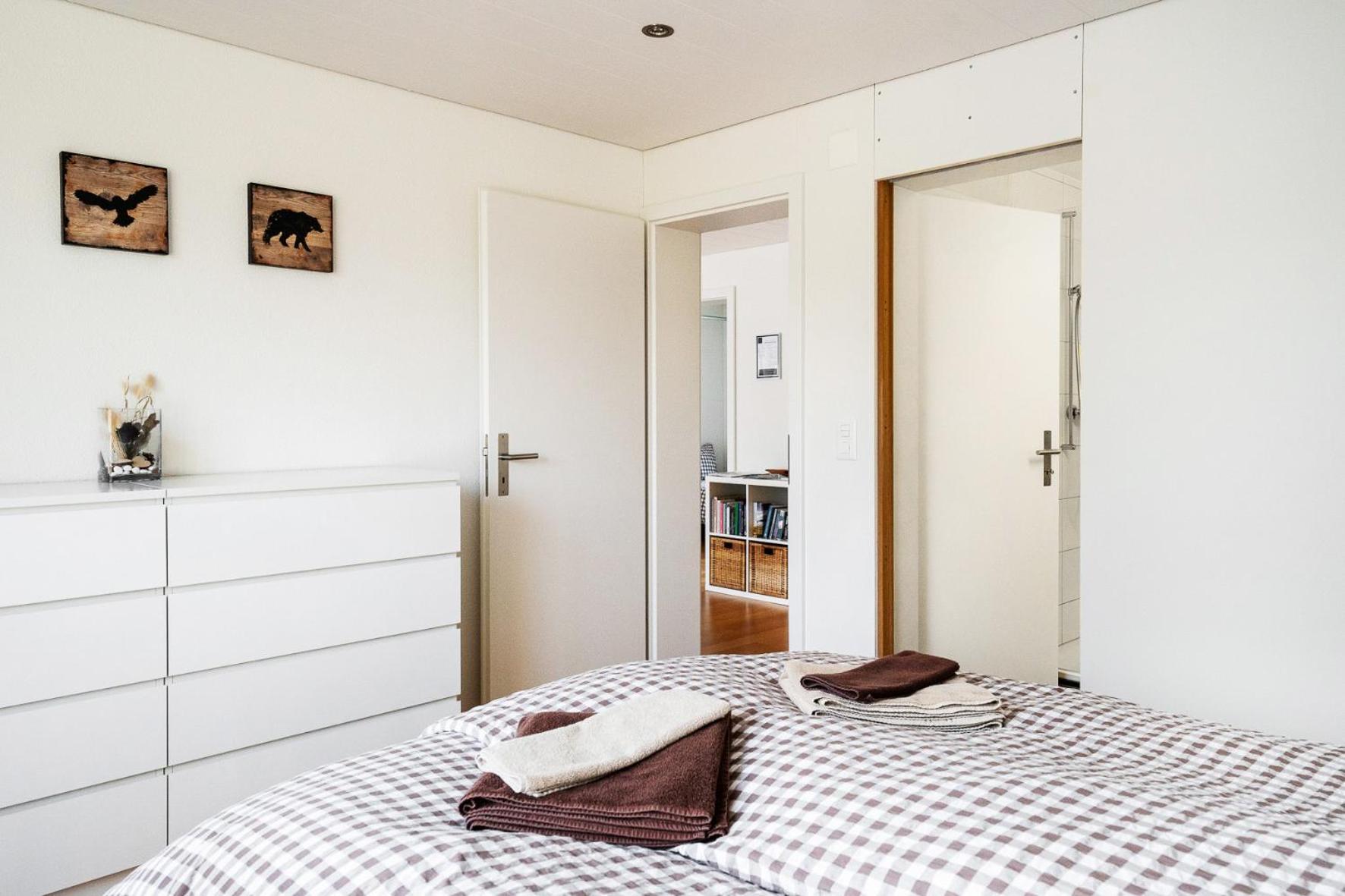 Glarner Bed Apartment Netstal Bagian luar foto